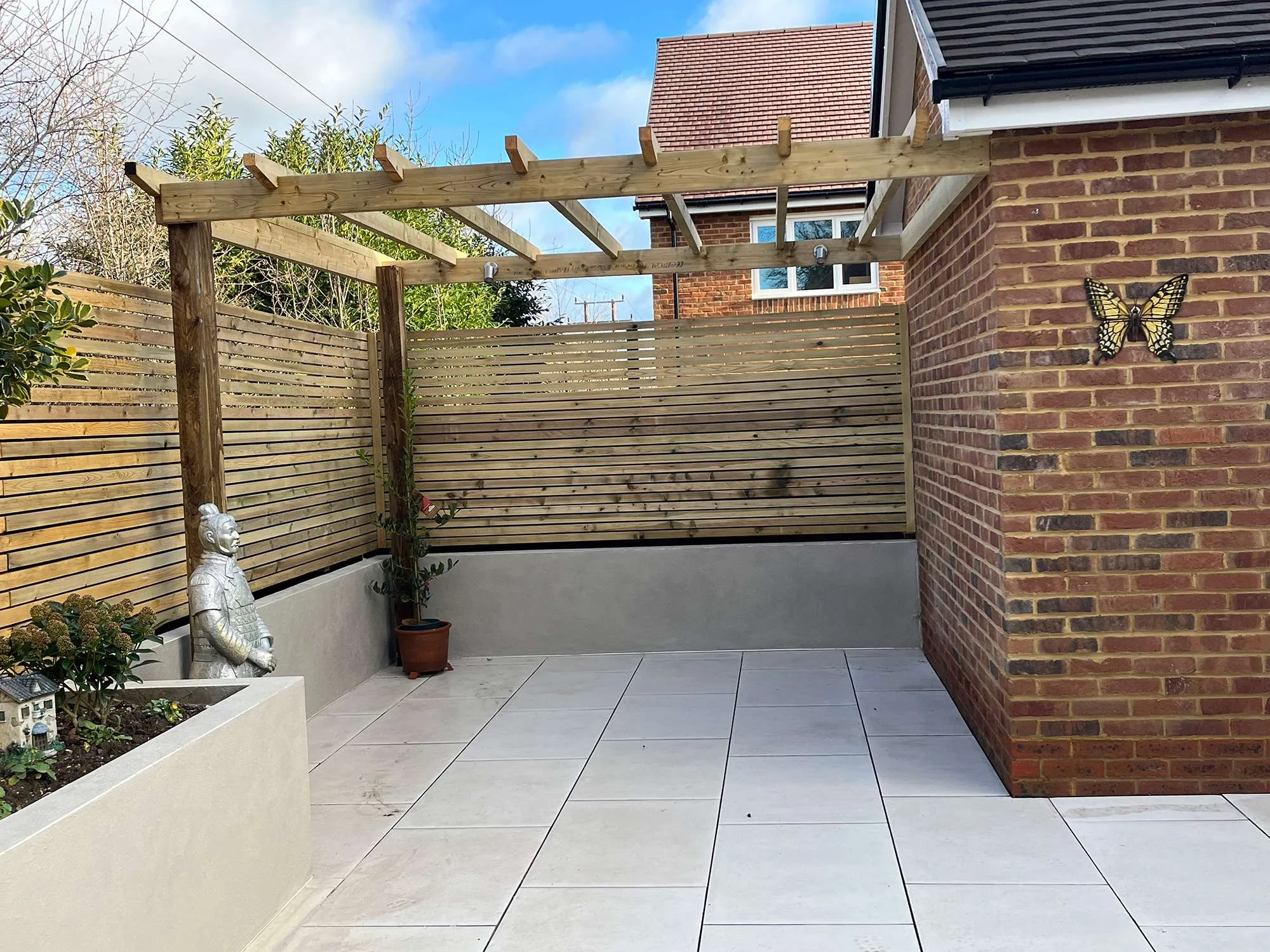 stunning-courtyard-garden-four