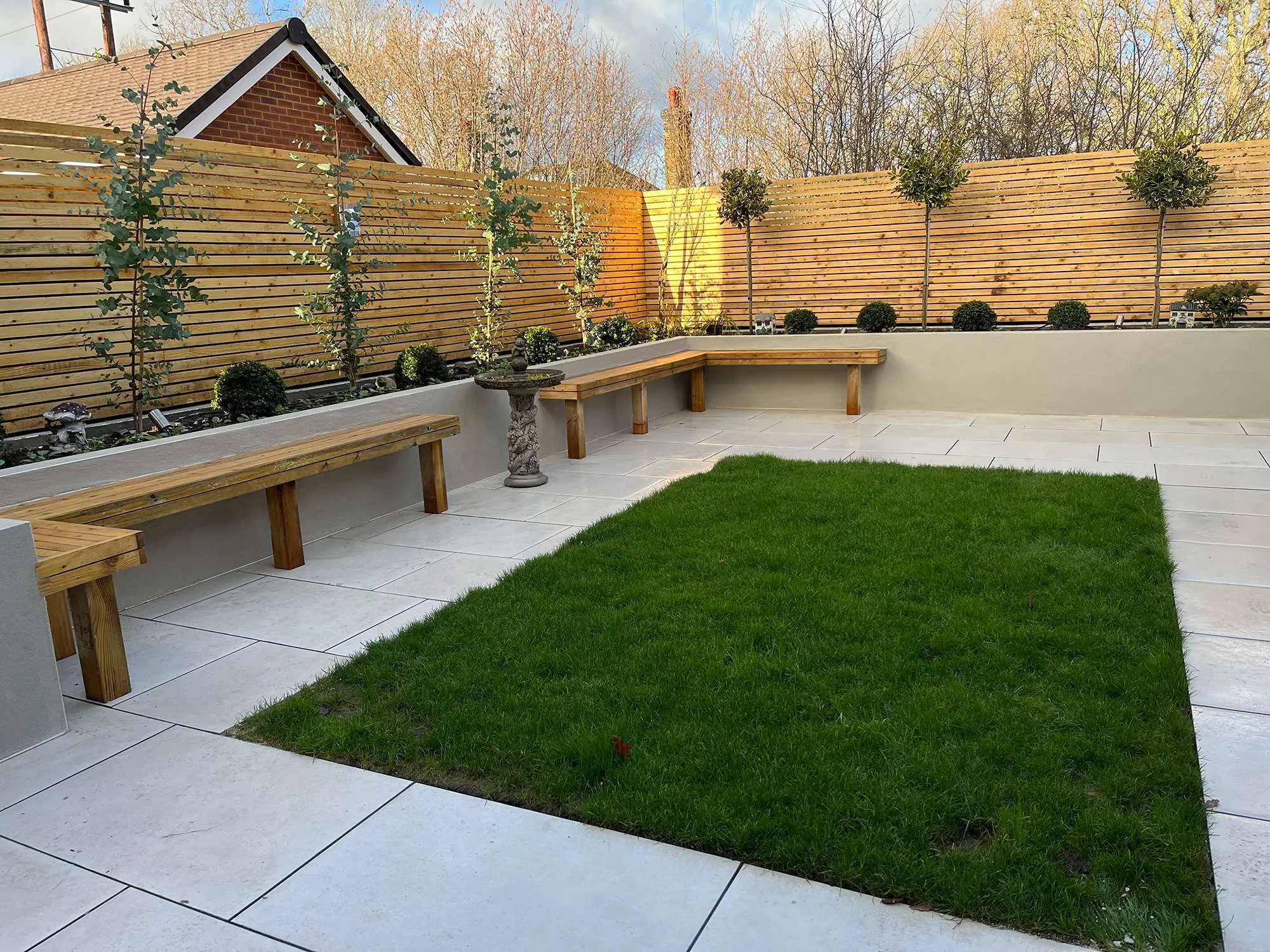 stunnning-courtyard-garden